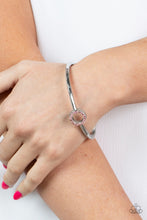 Load image into Gallery viewer, Paparazzi 🔆 Center COUTURE - Pink Bracelet