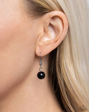 Load image into Gallery viewer, Paparazzi 🔆 Soar With The Eagles - Black Necklace