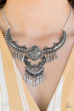 Load image into Gallery viewer, Paparazzi 🔆 Rogue Vogue - Silver Necklace