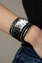 Load image into Gallery viewer, Paparazzi 🔆 Heads Or MERMAID Tails - Black Bracelet