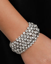 Load image into Gallery viewer, Paparazzi 🔆 Playing With Fire - Zi Collection Bracelet