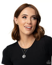 Load image into Gallery viewer, Paparazzi 🔆 Breathtaking Birthstone - Green Post Earrings