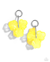Load image into Gallery viewer, oak-sisters-jewelry-glassy-garden-yellow-post earrings-paparazzi-accessories-by-lisa