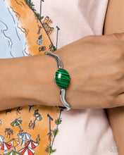 Load image into Gallery viewer, Paparazzi 🔆 Striped Sensation - Green Bracelet