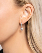 Load image into Gallery viewer, Paparazzi 🔆 Emotive Elegance Earrings