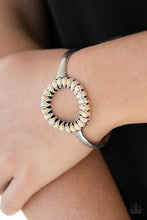 Load image into Gallery viewer, Paparazzi 🔆Divinely Desert - White Bracelet