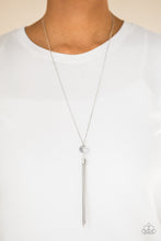 Load image into Gallery viewer, Paparazzi 🔆 Socialite of the Season - Silver Necklace