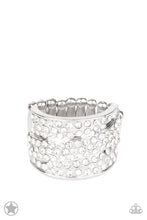 Load image into Gallery viewer, oak-sisters-jewelry-the-millionaires-club-white-ring-paparazzi-accessories-by-lisa
