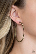 Load image into Gallery viewer, Paparazzi 🔆 Trending Twinkle - Brass Earrings