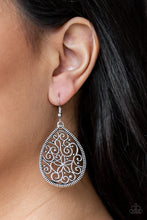 Load image into Gallery viewer, Paparazzi π Im Doing VINE - Silver Earrings