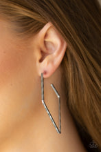 Load image into Gallery viewer, Paparazzi 🔆 Geo Grunge - Silver Earrings
