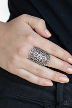 Load image into Gallery viewer, Paparazzi 🔆 Majestic Mandala - Pink Ring