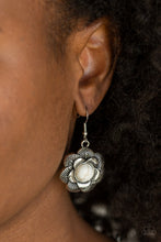 Load image into Gallery viewer, Paparazzi π Santa Fe Hills - White Necklace