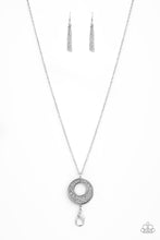 Load image into Gallery viewer, oak-sisters-jewelry-glitzy-glow-silver-5617-paparazzi-accessories-by-lisa