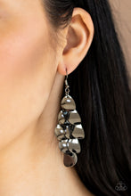 Load image into Gallery viewer, Paparazzi π Resplendent Reflection - Black Earrings
