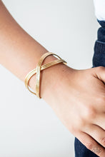 Load image into Gallery viewer, Paparazzi 🔆 Infinitely Iridescent - Gold Bracelet