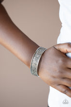 Load image into Gallery viewer, Paparazzi 🔆 Cant Believe Your ICE - Silver Bracelet
