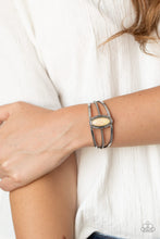 Load image into Gallery viewer, Paparazzi 🔆 Stone Sahara - Yellow Bracelet