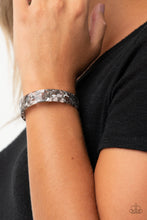 Load image into Gallery viewer, Paparazzi 🔆 Its Getting HAUTE In Here - Black Bracelet