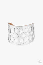 Load image into Gallery viewer, oak-sisters-jewelry-garden-fiesta-white-bracelet-paparazzi-accessories-by-lisa