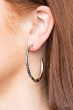Load image into Gallery viewer, Paparazzi 🔆 Imprinted Intensity - Silver Earrings