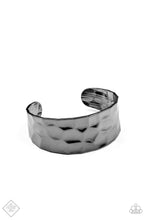 Load image into Gallery viewer, oak-sisters-jewelry-is-it-haute-in-here-black-paparazzi-accessories-by-lisa