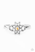 Load image into Gallery viewer, oak-sisters-jewelry-sahara-garden-white-bracelet-paparazzi-accessories-by-lisa