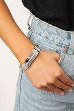 Load image into Gallery viewer, Paparazzi 🔆 Raw Razzle - White Bracelet
