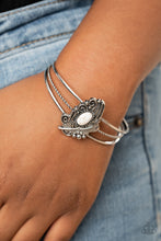 Load image into Gallery viewer, Paparazzi 🔆 Sahara Solstice - White Bracelet