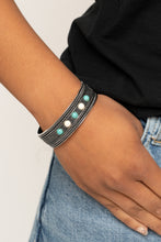 Load image into Gallery viewer, Paparazzi 🔆 Quarry Quake - Blue Bracelet