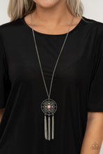 Load image into Gallery viewer, Paparazzi 🔆 Chasing Dreams - Pink Necklace