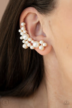 Load image into Gallery viewer, Paparazzi 🔆 Metro Makeover - Gold Post Earrings