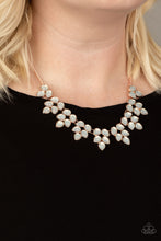 Load image into Gallery viewer, Paparazzi 🔆 Hidden Eden - Gold Necklace