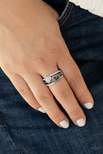 Load image into Gallery viewer, Paparazzi 🔆 You Make My Heart BLING - White Ring