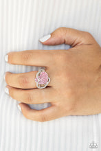 Load image into Gallery viewer, Paparazzi 🔆 Million Dollar Matchmaker - Pink Ring