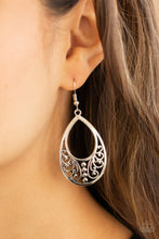 Load image into Gallery viewer, Paparazzi 🔆 Stylish Serpentine - Silver Earrings