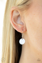 Load image into Gallery viewer, Paparazzi 🔆 Reflection Detection - Silver Necklace