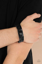 Load image into Gallery viewer, Paparazzi 🔆Garage Band Grunge - Black Bracelet