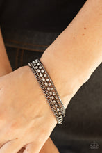 Load image into Gallery viewer, Paparazzi 🔆 Brilliantly Beaming - Black Bracelet