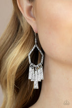 Load image into Gallery viewer, Paparazzi 🔆 Museum Find - Silver Earrings