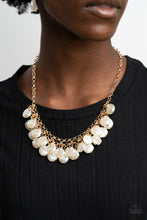 Load image into Gallery viewer, Paparazzi 🔆 BEACHFRONT and Center - Gold Necklace