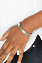 Load image into Gallery viewer, Paparazzi ๐Worth The Hype - Blue Bracelet