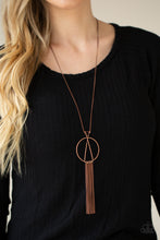 Load image into Gallery viewer, Paparazzi 🔆 Apparatus Applique - Copper Necklace