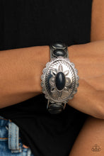 Load image into Gallery viewer, Paparazzi 🔆 Canyon Heirloom - Black Bracelet