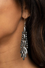 Load image into Gallery viewer, Paparazzi 🔆 Crown Heiress - Silver Earrings
