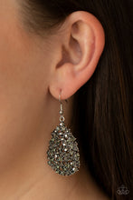 Load image into Gallery viewer, Paparazzi 🔆 Daydreamy Dazzle - Silver Earrings