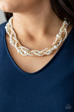 Load image into Gallery viewer, Paparazzi 🔆 Royal Reminiscence - Gold Necklace