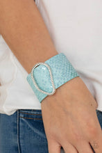 Load image into Gallery viewer, Paparazzi 🔆 HISS-tory In The Making - Blue Bracelet