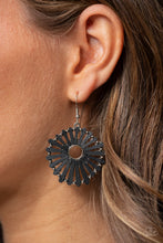 Load image into Gallery viewer, Paparazzi 🔆 SPOKE Too Soon - Black Earrings