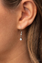 Load image into Gallery viewer, Paparazzi 🔆 Ode To Mom - White Necklace